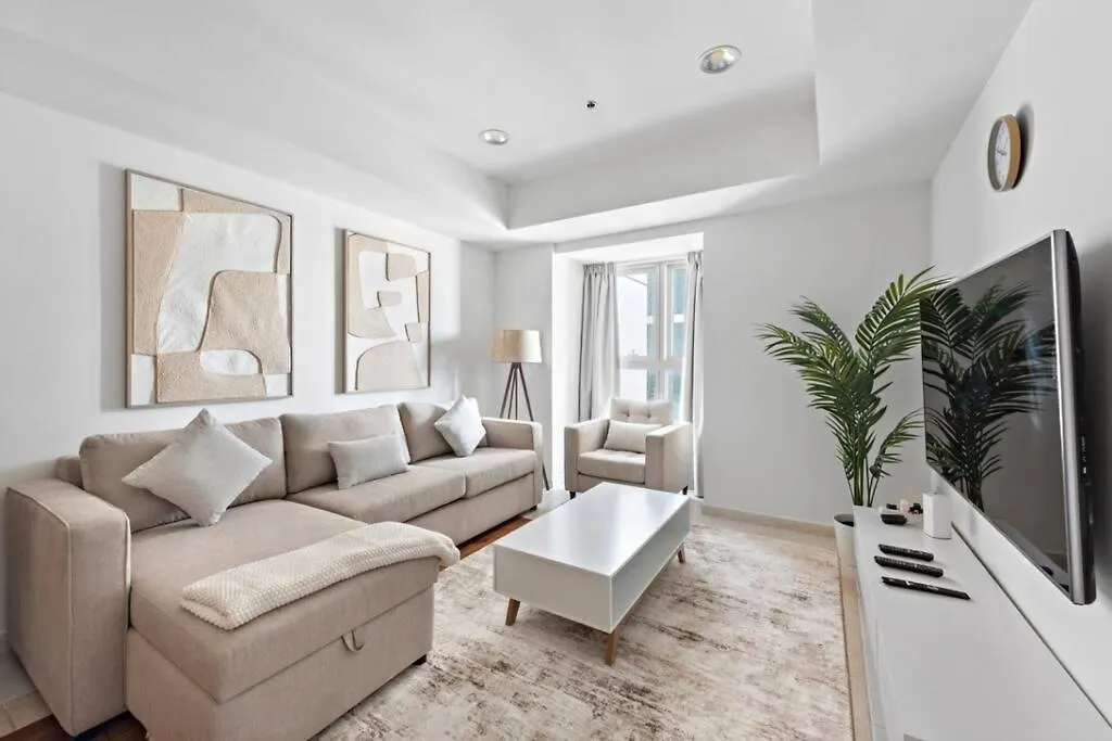 Cozy 1-Bedroom Apartment In Princess Tower Dubai